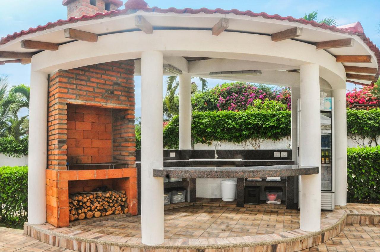 Sunset Gardens Villa Olon Exterior photo
